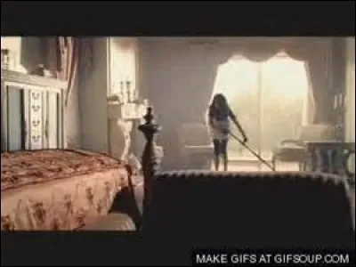 Qui a chanté "Tell Me Someting I Don't Know" ?