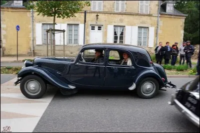 Maladie provoquée par des lésions de la moelle épinière, se traduisant par une abolition graduelle de la coordination des mouvements !