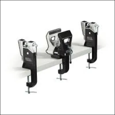 Dois-je mettre un "X" ou un "S" ? Un &eacute;tau ...