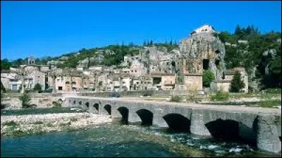 Village Ard&eacute;chois, Labeaume se situe dans l'ancienne r&eacute;gion ...