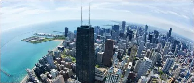 Quelle est la taille du John Hancock Center, avec l'antenne ?