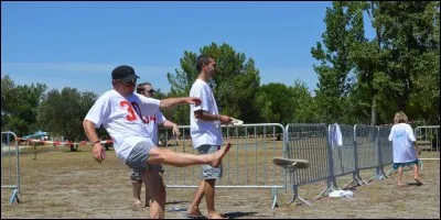 Quel est le record du championnat de lancer de tong ?