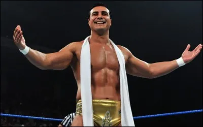 Comment se prénomme ce catcheur de la WWE ?