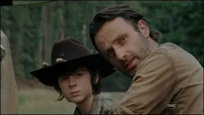 Qui a dit : "Dans tout ce chaos, vous avez retrouvé votre femme et votre fils, il a reçu une balle dans le ventre et il a survécu à sa blessure, vous n'y voyez pas un signe ?" ?