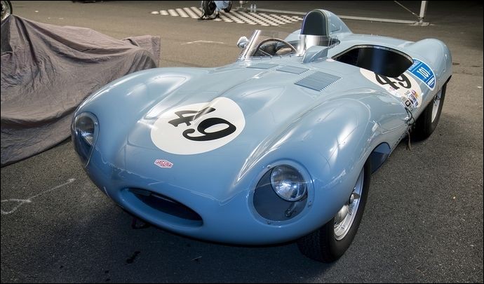 Dans les années cinquante, Jaguar remportait aux 24 heures du Mans, trois victoires avec la type D ; quelles étaient ces années ?