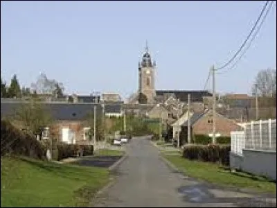 Direction maintenant le Nord-Pas-de-Calais et la commune Câtillon-sur-Sambre. Nous serons dans l'arrondissement de Cambrai, donc dans le département ...