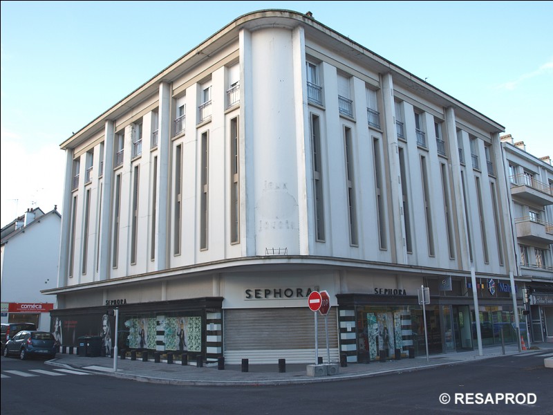 Quel magasin se trouvait à la place de "Séphora" à l'angle de la rue Jean Jaurès et de l'avenue de la République ?