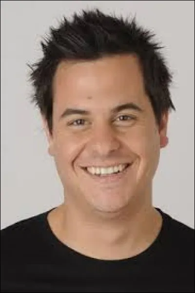 Pierre a-t-il de bonnes notes à l'école ?