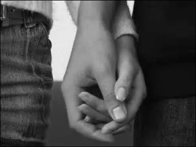 Je ___ complètement d'accord avec cet élève. Être amoureux c'est un beau sentiment.