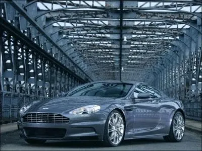 Quelle est la marque de cette voiture ?