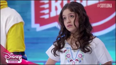 Qui sont ses parents adoptifs ?