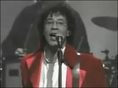 D'après les paroles de "Rockollection" de Laurent Voulzy, pour quelle ville avons-nous tous notre ticket dans le cur ?