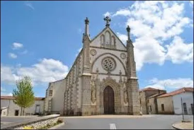 Moutiers-sous-Chantemerle est un village Deux-Sévrien situé dans l'ancienne région ...