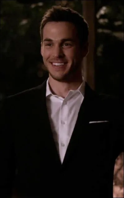 Qui l'a décapité ?