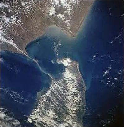 Le détroit de Palk sépare l'Inde de Sri Lanka.