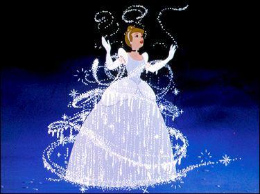 Chez Disney, Cendrillon peut venir au bal  la condition de finir les tches de couture et de repassage, mais sous quelles conditions peut-elle y aller dans le conte des frres Grimm ?
