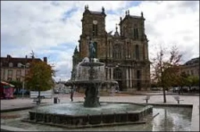 Ville et sous-préfecture champardennaise, capitale du Perthois, Vitry-le-François se trouve dans le département ...