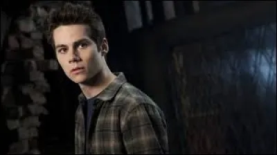 De qui est-il amoureux depuis des années ?