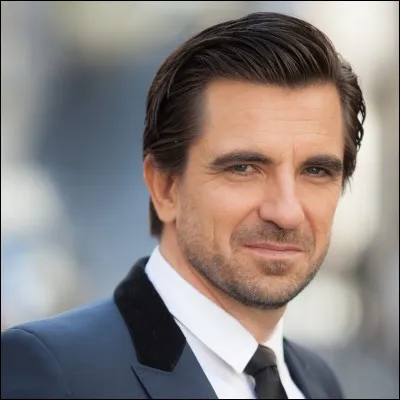 Il était une ____, un homme grand, qui se nommait Sébastien !