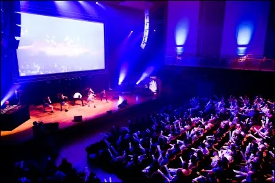 Quel événement organisé chaque année depuis 1981 consiste à diffuser 6 heures d'affilée de spots publicitaires ?