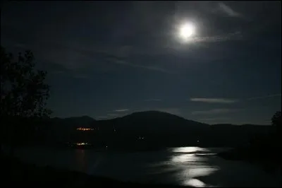 "Un beau jour, ou peut-être une nuit" est le début d'une célèbre chanson de...