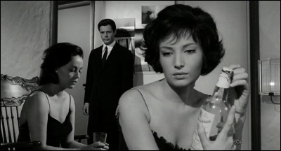 "La Nuit" est un film italien de 1961, réunissant Marcello Mastroianni, Jeanne Moreau et Monica Vitti. Qui en est le réalisateur ?