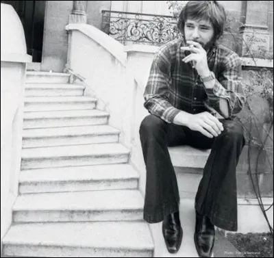 Qui chante, en 1972, "Mourir pour une nuit" ?