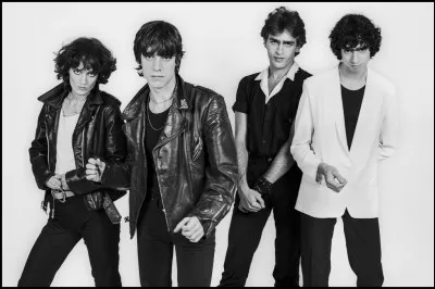 Quel groupe interprète en 1980 "au coeur de la nuit" ?