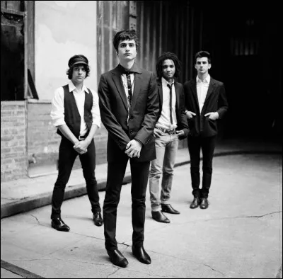 Quel groupe chante "Perdus cette nuit" ?