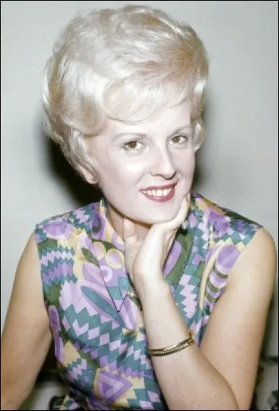 De qui la speakerine Catherine Langeais était-elle l'épouse ?