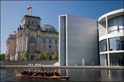 Qui est le président du « Bundestag » (l'assemblée parlementaire allemande) depuis 2005 ?