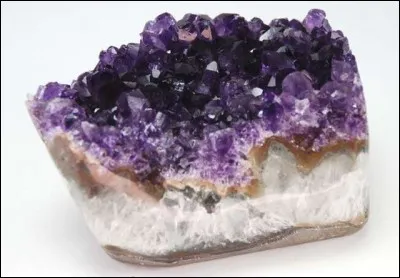 Quel est le nom donné à l'améthyste ?