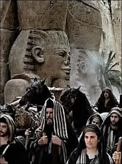 Quelle ville constitue le principal centre juif d'Égypte sous les Ptolémée ?