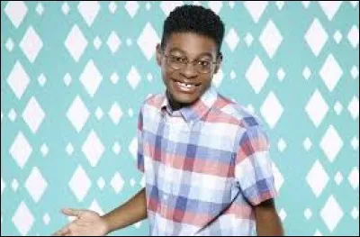 Grâce à quels talents Ernie a-t-il pu entrer dans l'agence ?