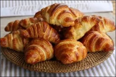 Quel type de pâte est utilisé dans la conception d'un croissant ?