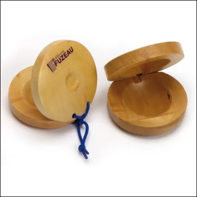 CASTAGNETTES - Dans laquelle de ces danses utilise-t-on généralement cet instrument de musique ?