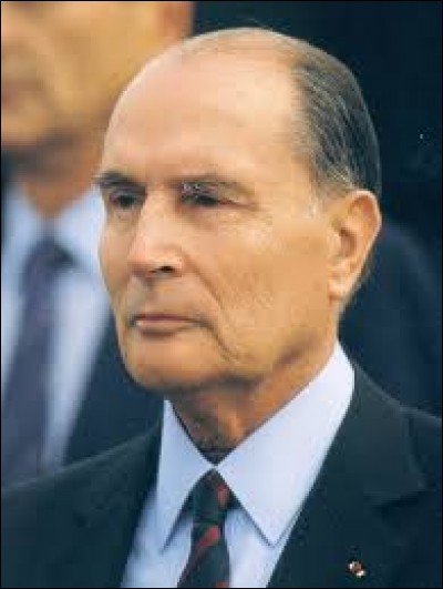Quel ancien président de la République française meurt le 8 janvier 1996 ?