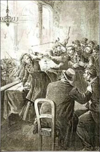 En 1888, après avoir prononcer un discours au Havre, un militant d'extrême droite tire deux balles dans la tête de Louise Michel qui survit à cette attaque. Quelle est sa réaction ?
