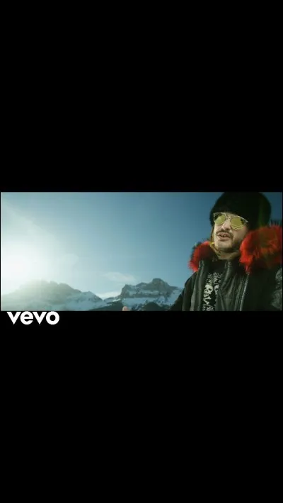 À quel joueur de football fait-il souvent référence ?