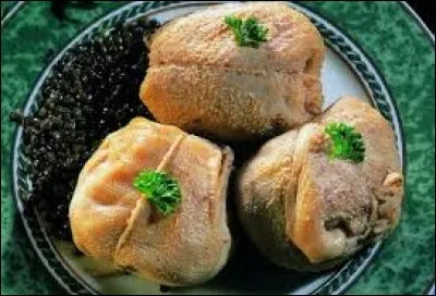 Avec quoi ficelle-t-on les tripoux ?