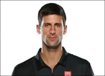 Quel sport Novak Djokovic exercice-t-il ?