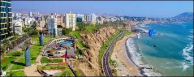 Changez une lettre à "Lama" pour trouver la capitale du Pérou.