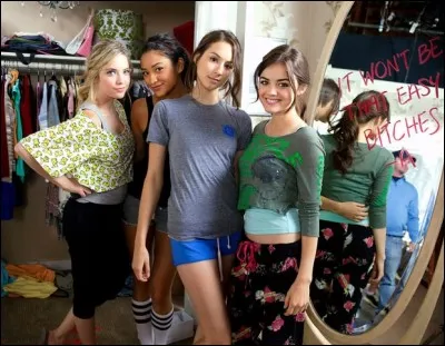 Qui a dit : 
- "les coïncidences arrivent.
- oui, tout le temps. Elles poussent dans les arbres comme des noix de coco en attendant que tu marches dessus." ?