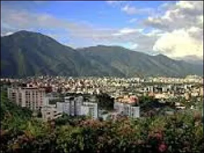 Ma capitale... si on remplace une lettre, ça donne maracas.
Au fait, si tu m'connais pas, j'suis l'Venezuela !