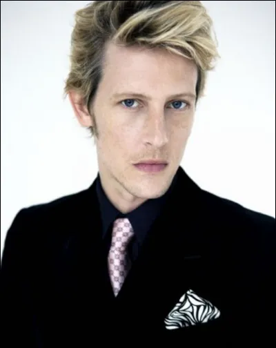 Qui est Nolan Ross ?