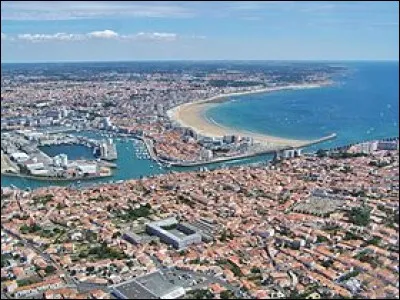 Dans quel département se situe Les Sables-d'Olonne ?