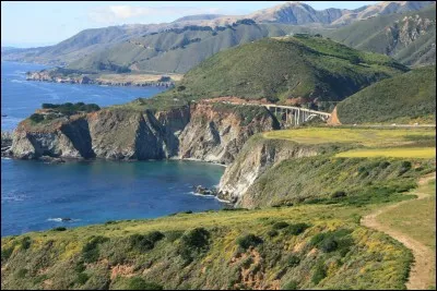 Quel État américain est parcouru du nord au sud par la célèbre Highway One ?