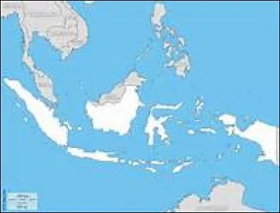 Près de quelle grande île se situait l'épicentre du séisme du 26 décembre 2004 qui engendra le tsunami le plus catastrophique du monde contemporain ?