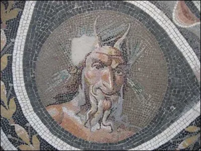 Proche du Faune, quel est le nom de l'homme-bouc de la mythologie grecque, qui abuse sexuellement des jeunes filles ?