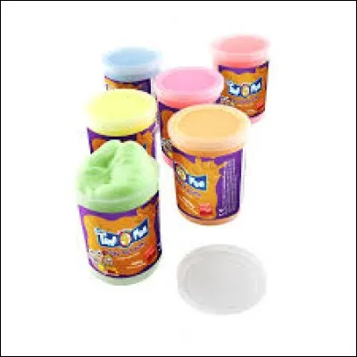 Vous les enfants des années 90, si vous étiez du genre blagueur, vous avez sans doute bien aimé utiliser la célèbre...